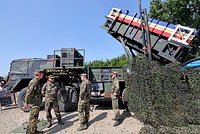 «Решения нет». Европа хочет, но не может купить оружие для Украины. Сможет ли Киев получить военную помощь?