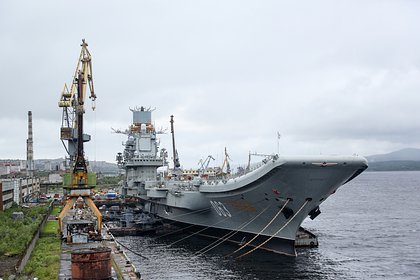 «Его боевая мощь не такая и большая». Военные — о судьбе авианосца «Адмирал Кузнецов», который хотят пустить на металлолом