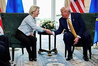 Отказ от российской нефти и газа и нулевые пошлины на американские товары. США и Евросоюз договорились о торговой сделке 