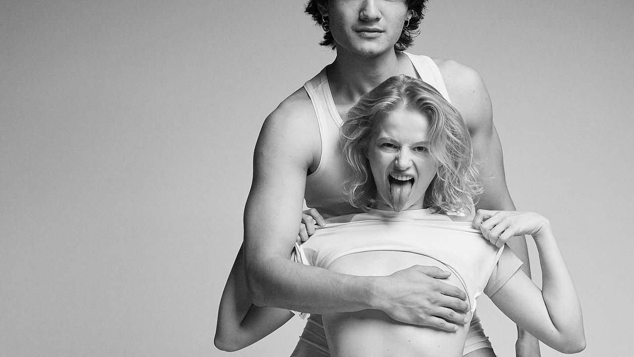 Қара ерлер ең ұзын мүшесі бар жезөкшелерді трахает