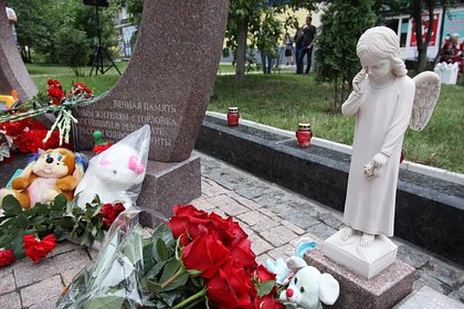 Пленных солдат ВСУ под конвоем привезли в музей памяти погибших детей Донбасса