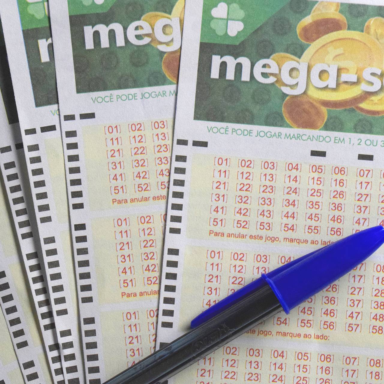 Женщина увидела знак в соцсетях и выиграла четыре миллиона долларов