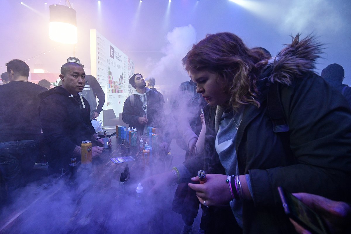 На третьей профессиональной выставке vape-индустрии RusskiVape в Москве.