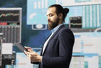 Как заработать миллион рублей в 2025 году? Идеи для инвестирования, открытия бизнеса и советы по увеличению дохода