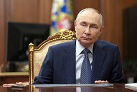 «Вел себя спокойно и жестко». В Китае впечатлены реакцией Путина на ультиматум Трампа 