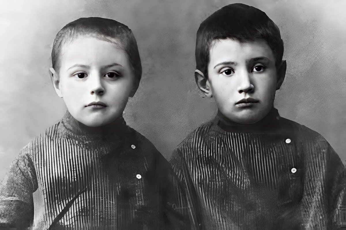 Братья Курчатовы (Борис слева, Игорь справа) 1910 год