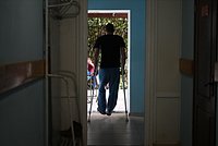В российском военном госпитале вычислили «черную вдову». Она пять раз выходила замуж за тяжелораненых бойцов СВО 