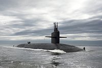 Трамп перешел от слов к действиям в споре с Медведевым. Он приказал передислоцировать атомные подлодки 