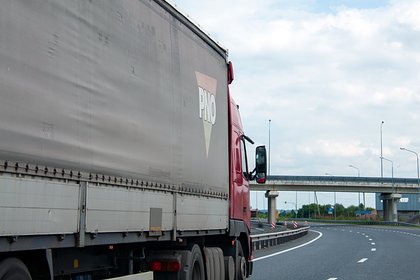 Водителя грузовика оштрафовали за отказ проверить транспорт на наличие дронов