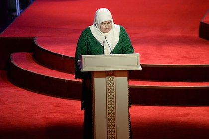 Сальдо наградил мать Кадырова