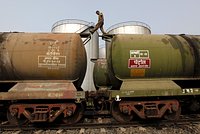 В Индии рассказали, как США поменяли мнение о закупке российской нефти. Почему Вашингтону было это выгодно? 