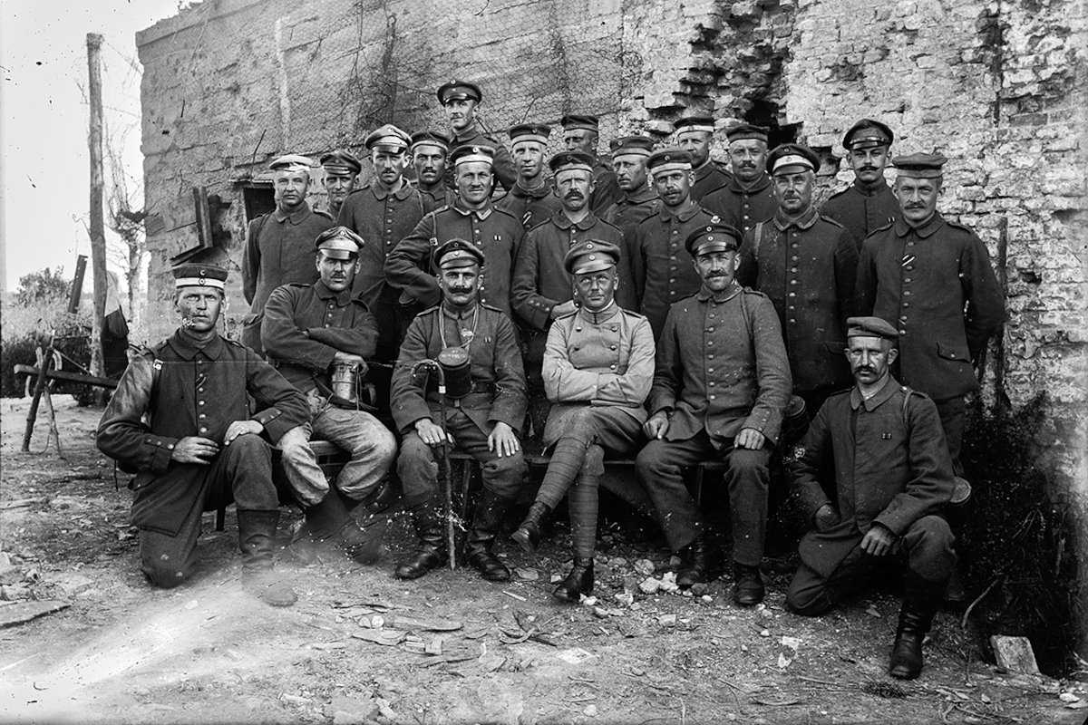 Групповой портрет немецких офицеров. Франция. 1915-1916 годы