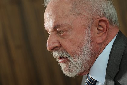 Бразилия пообещала обсудить с БРИКС борьбу с пошлинами Трампа