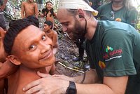 Эпидемия порно, всплески насилия и запретные проповеди. Что происходит, когда дикие племена сталкиваются с цивилизацией? 