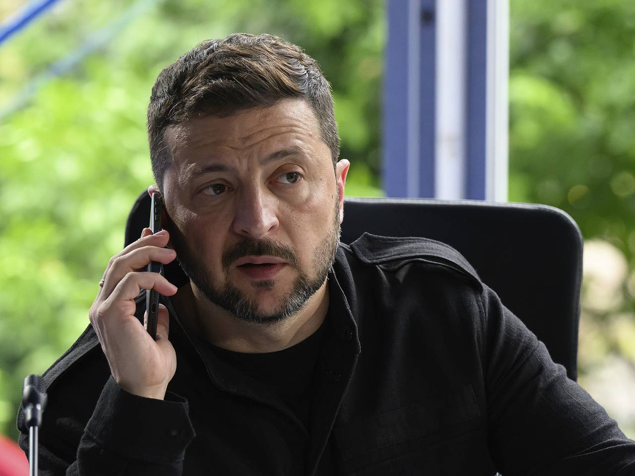 Зеленский созвонился с несколькими западными лидерами0