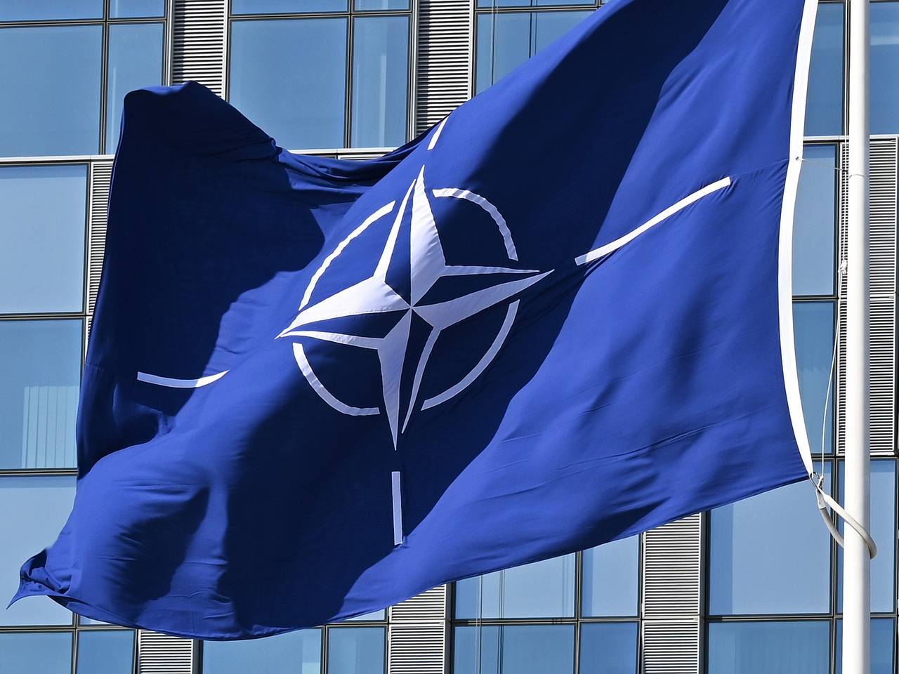 Посол сообщил о наращивании военной инфраструктуры НАТО в Албании0