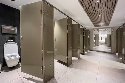В женском туалете московского ТЦ нашли спрятанные в ершиках камеры