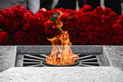 Россиянин снялся в видео с Вечным огнем и стал фигурантом уголовного дела