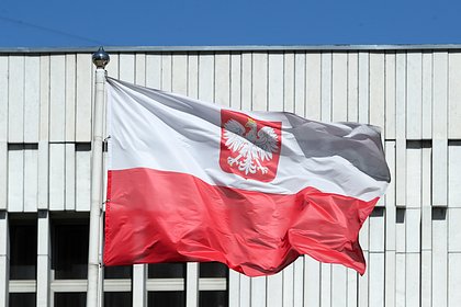 В Польше задумались об отмене помощи украинским беженцам