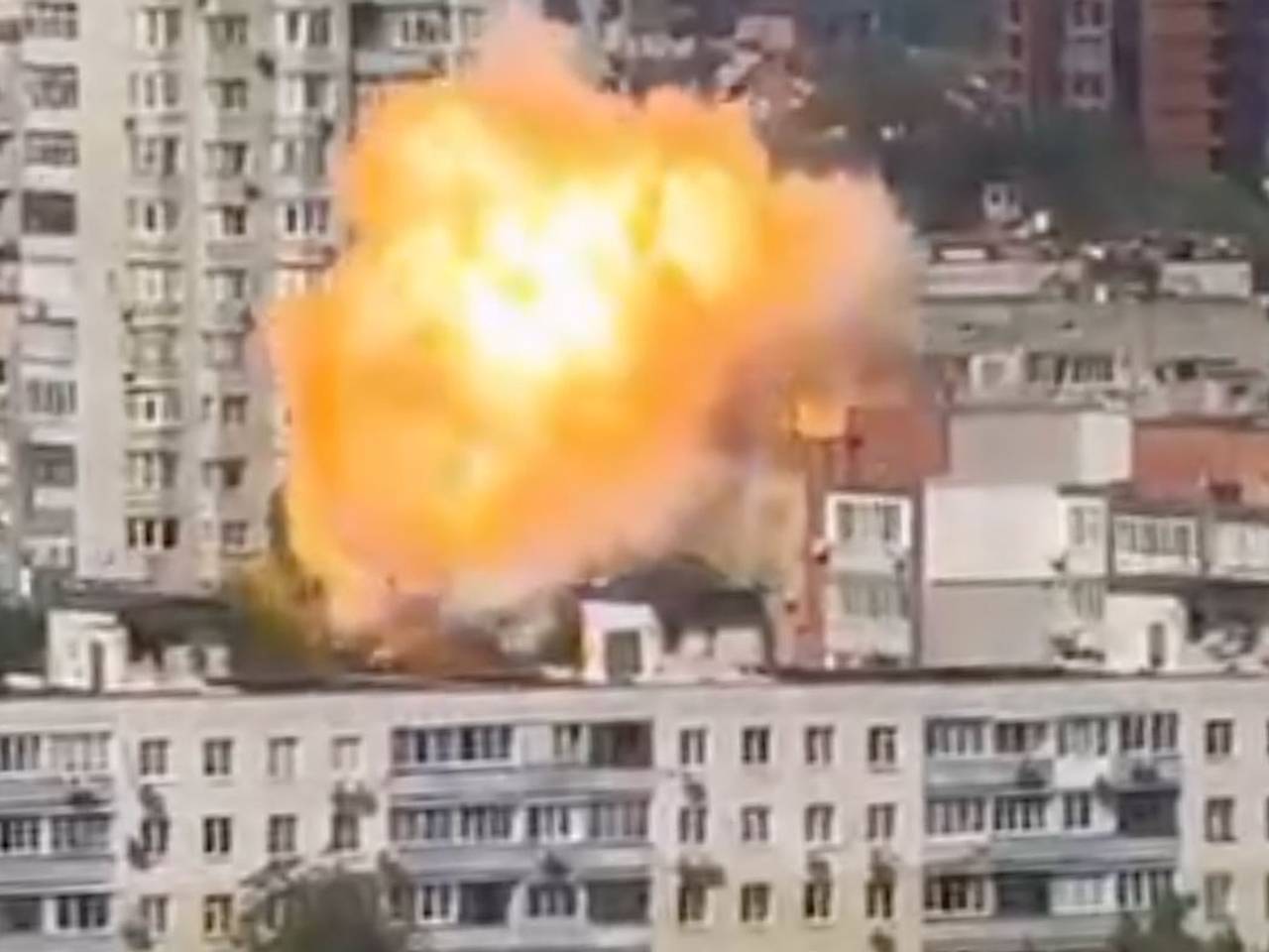 https://icdn.lenta.ru/images/2025/08/14/11/20250814112640088/wide_4_3_1a0404ed467ff05d58a9eee599a61cc5.jpg