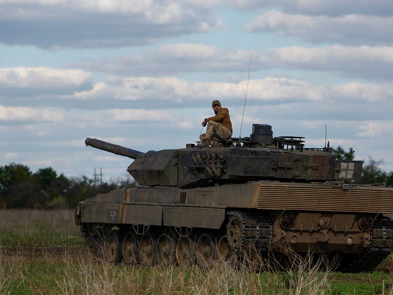 Боец рассказал о неожиданном применении танков Leopard военными ВСУ0