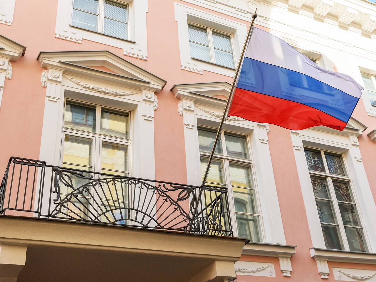 Посольство в Эстонии отреагировало на высылку российского дипломата0
