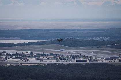 В США рассказали о трудностях при организации встречи Трампа и Путина на Аляске