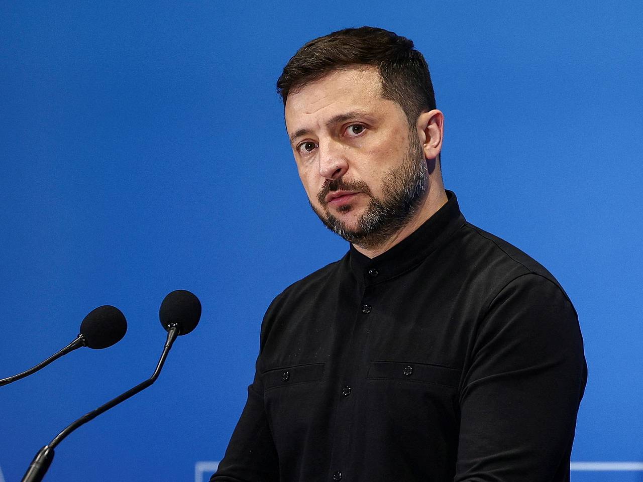Зеленский поручил разведке выяснить позицию России на переговорах с Трампом0