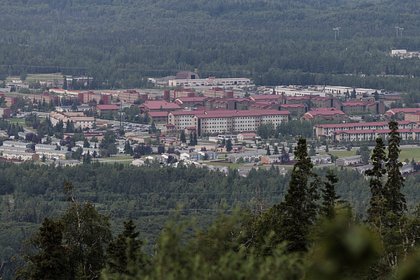 Прибывший на Аляску корреспондент показал завтрак для российских журналистов