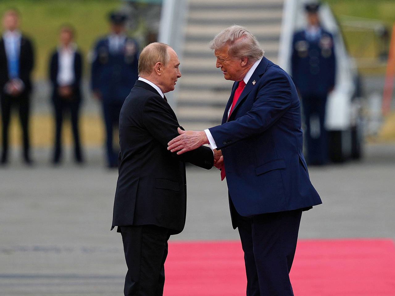 В Британии заявили об окончании изоляции России0