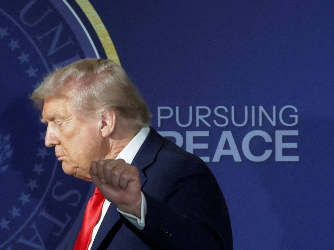 На Аляске отменили обед делегаций США и РФ по итогам встречи Путина и Трампа0