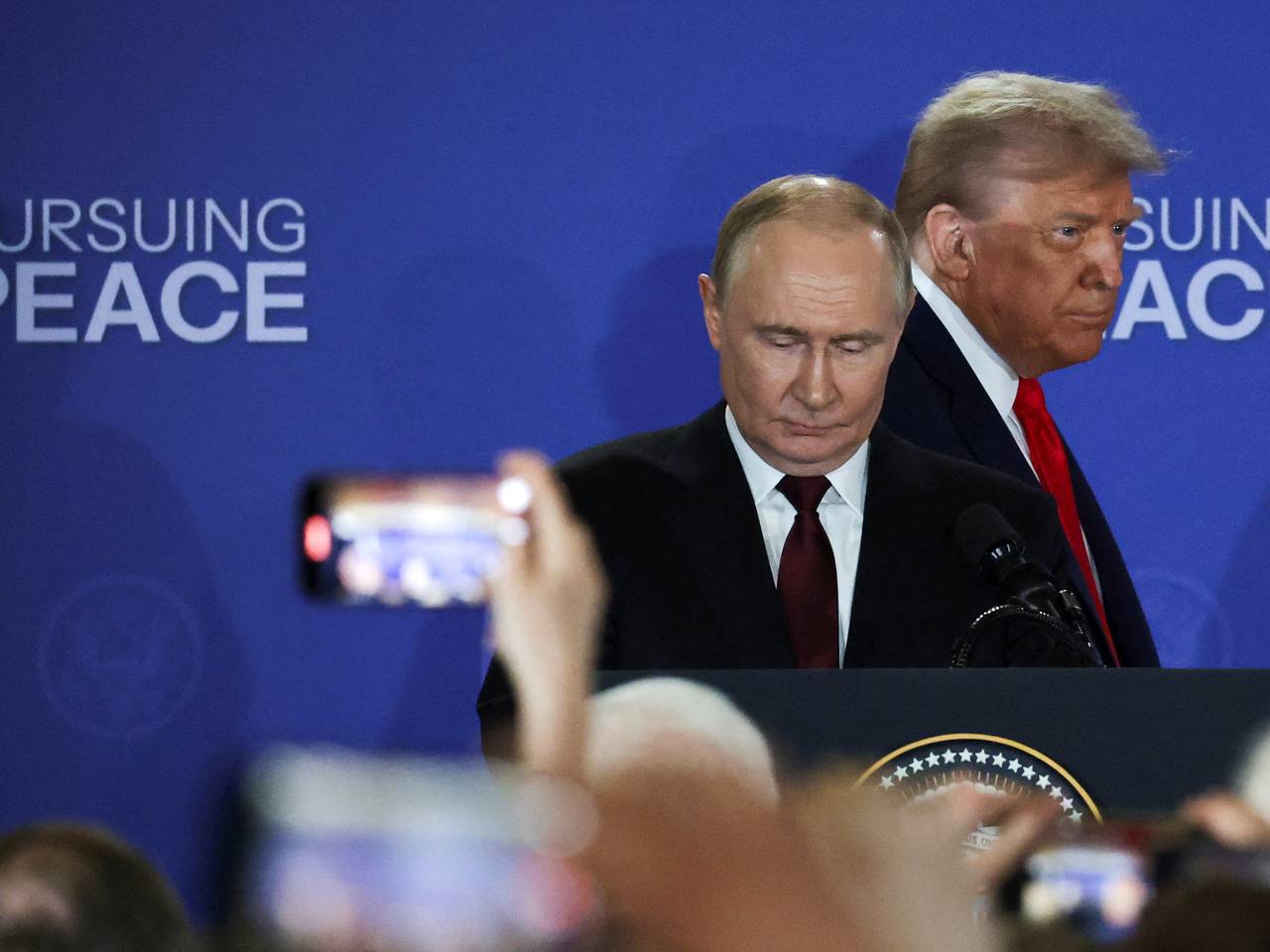 Во Франции назвали встречу Путина и Трампа исторической0