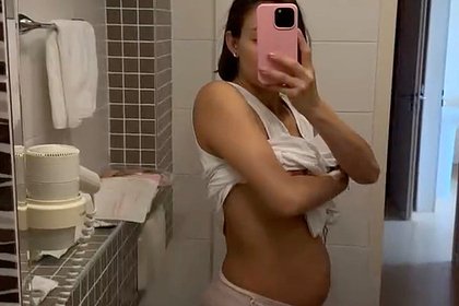 Возлюбленная Тимати показала фигуру спустя день после родов