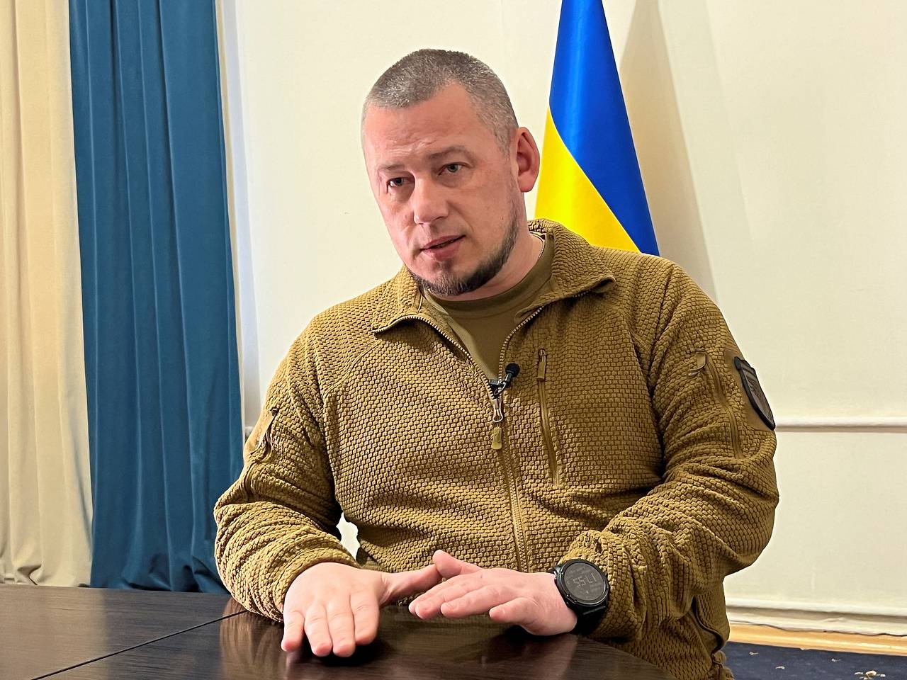 Делегация Украины прибыла в Белый дом с огромным рулоном бумаги0