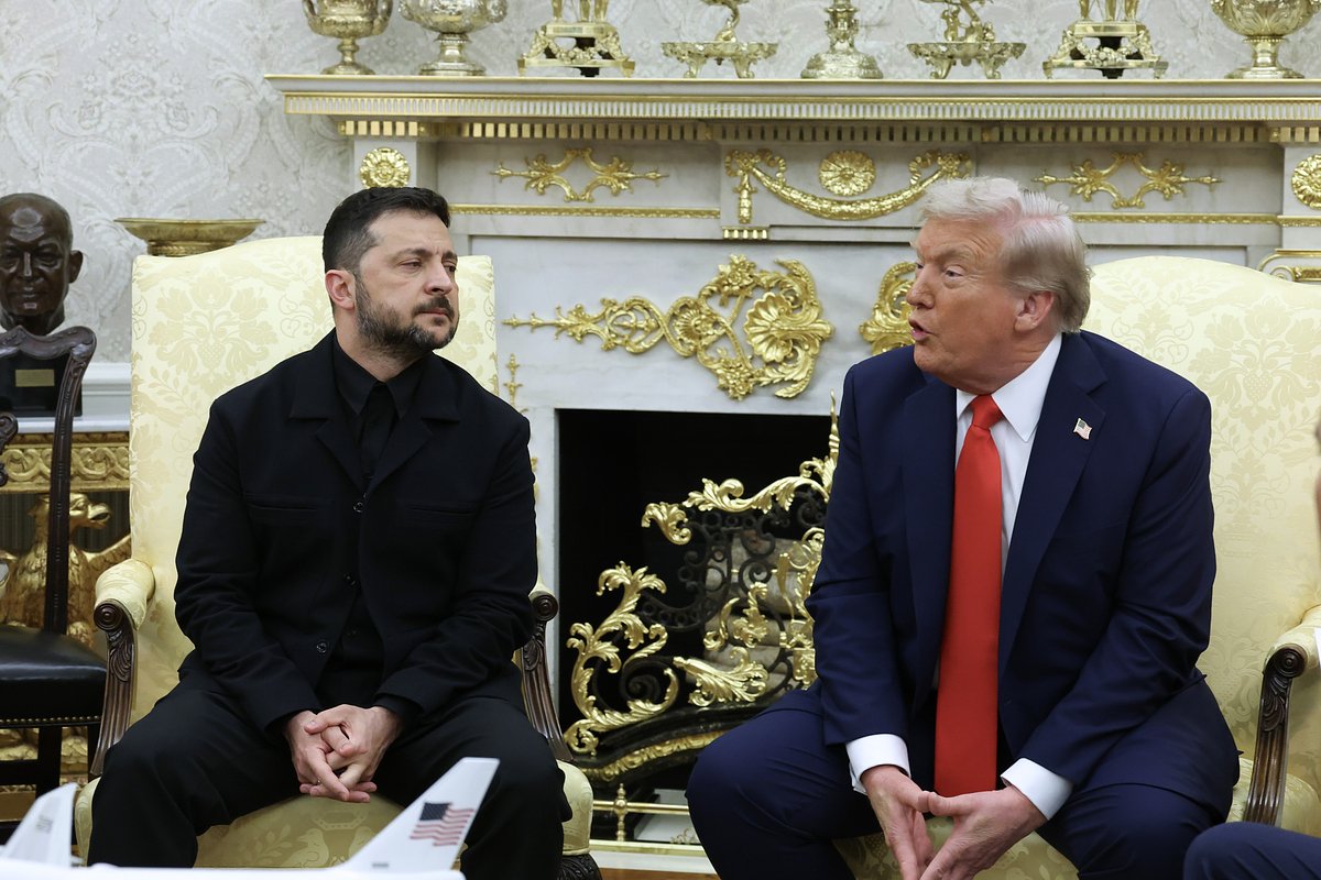 Президент США Дональд Трамп и президент Украины Владимир Зеленский в Белом доме на переговорах в Белом доме, Вашингтон, округ Колумбия, США, 18 августа 2025 года