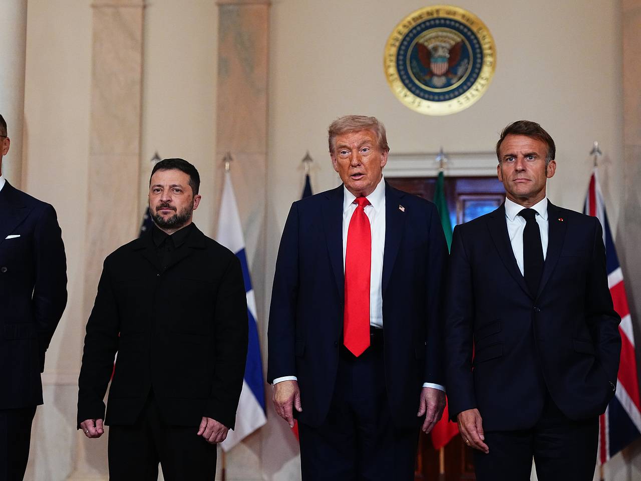 Фраза Трампа о «безумном» шаге Зеленского попала в эфир0