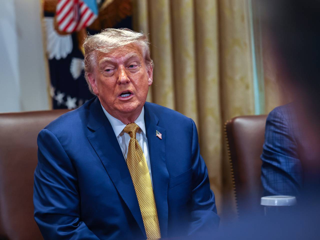 Трамп не нашел сидящего напротив президента Финляндии0