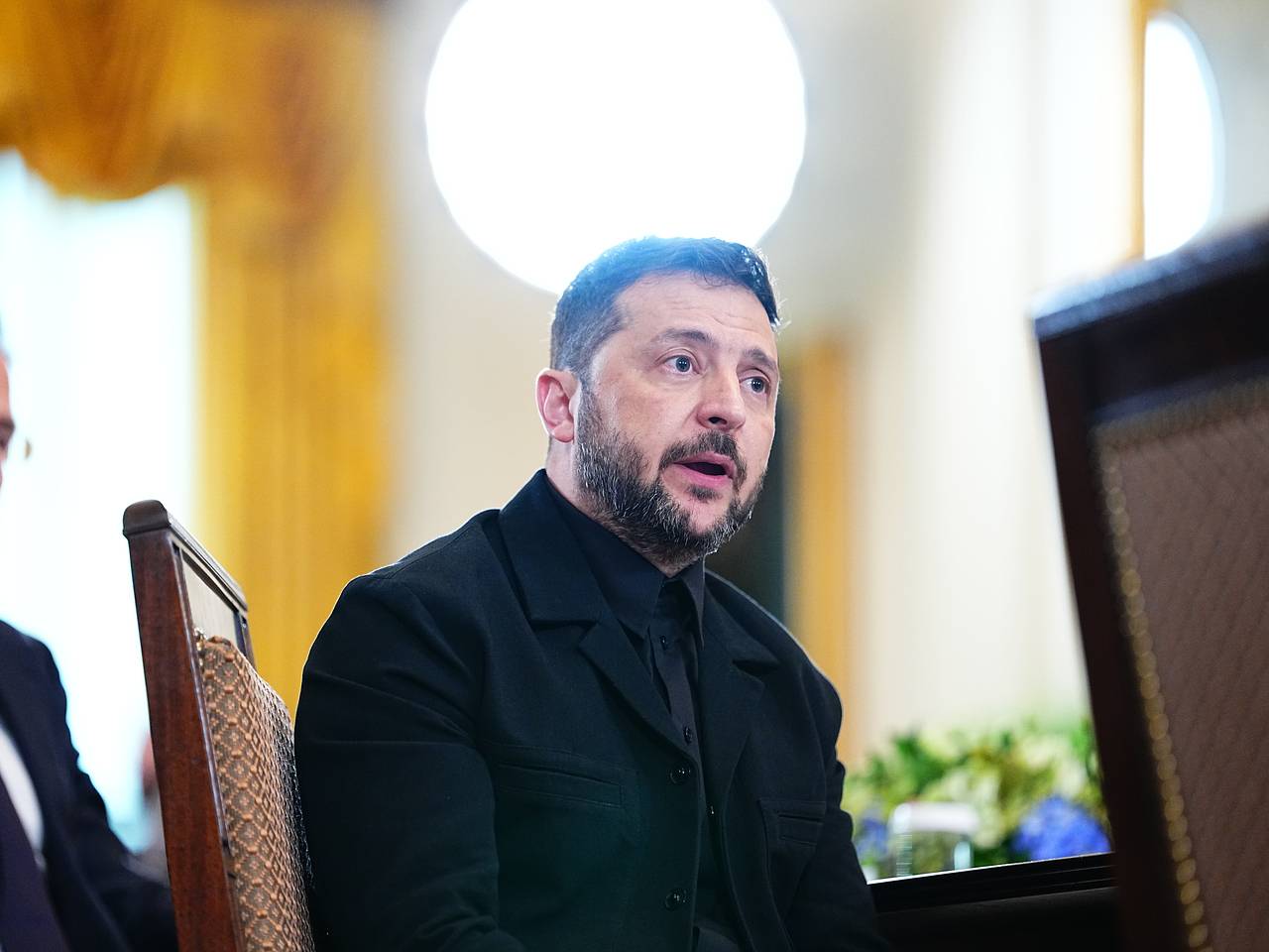 Зеленский захотел обсуждать вопросы территорий только с Путиным0