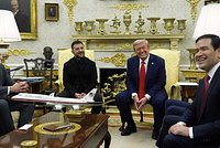 «Я люблю всех. И русских». Трамп вновь принял Зеленского в Белом доме. Нового скандала пока не случилось
