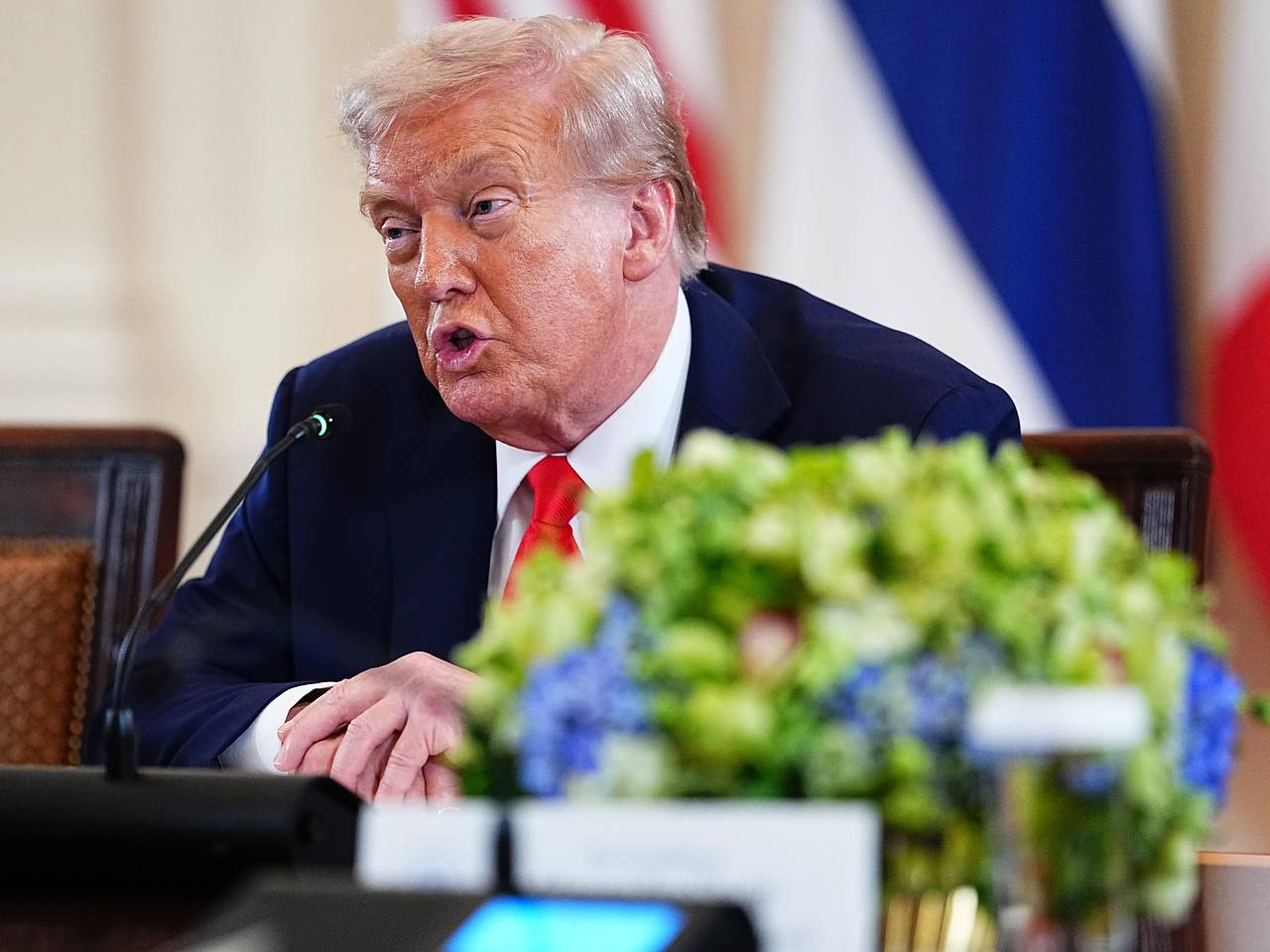 Япония задумалась о ядерном оружии из-за Трампа0