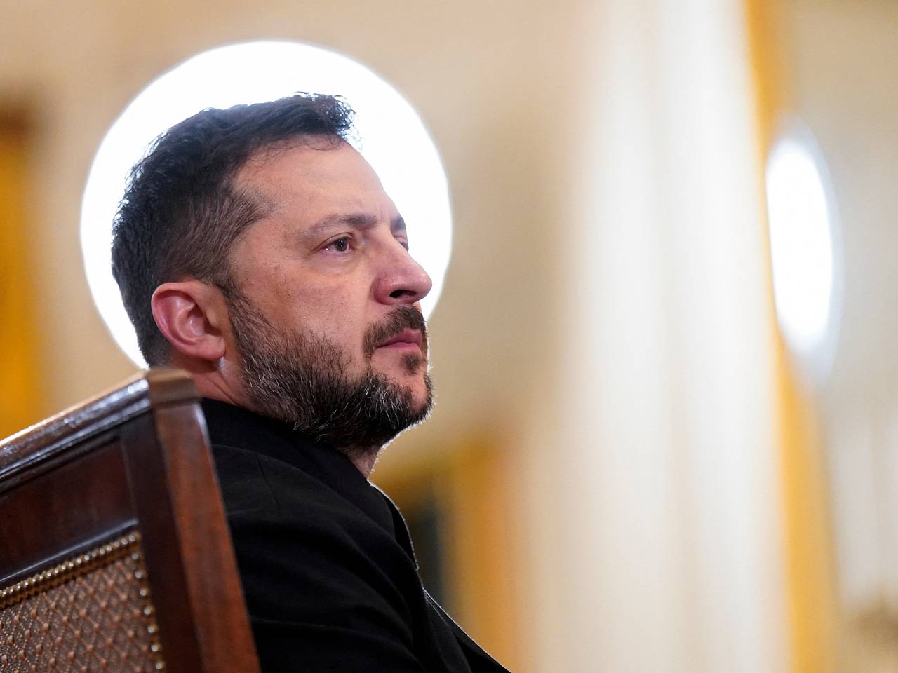 В офисе Зеленского назвали обязательное условие для обсуждения мирного урегулирования0