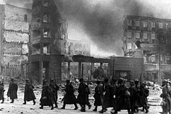 Разрушенная площадь Павших борцов в Сталинграде.