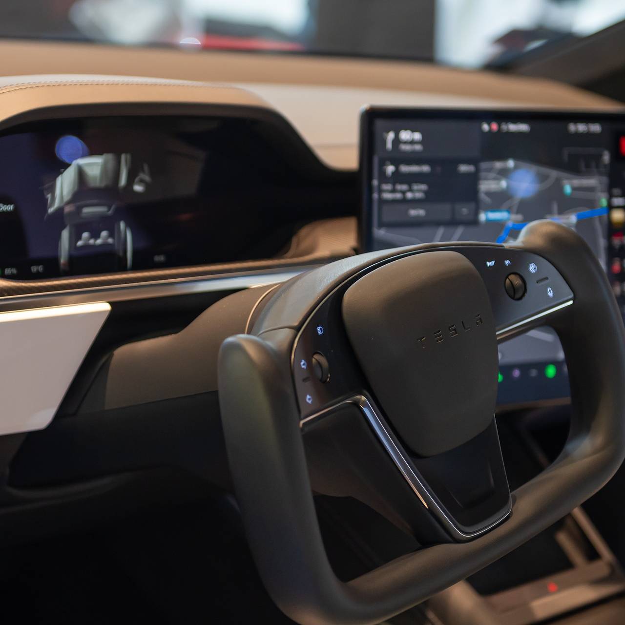 Tesla обвинили в попытке скрыть ДТП с беспилотниками