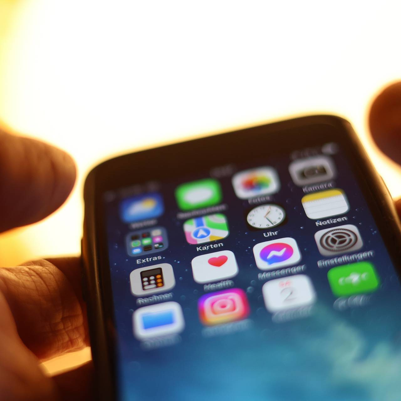 Заблокированные приложения российских банков захотели вернуть на iPhone