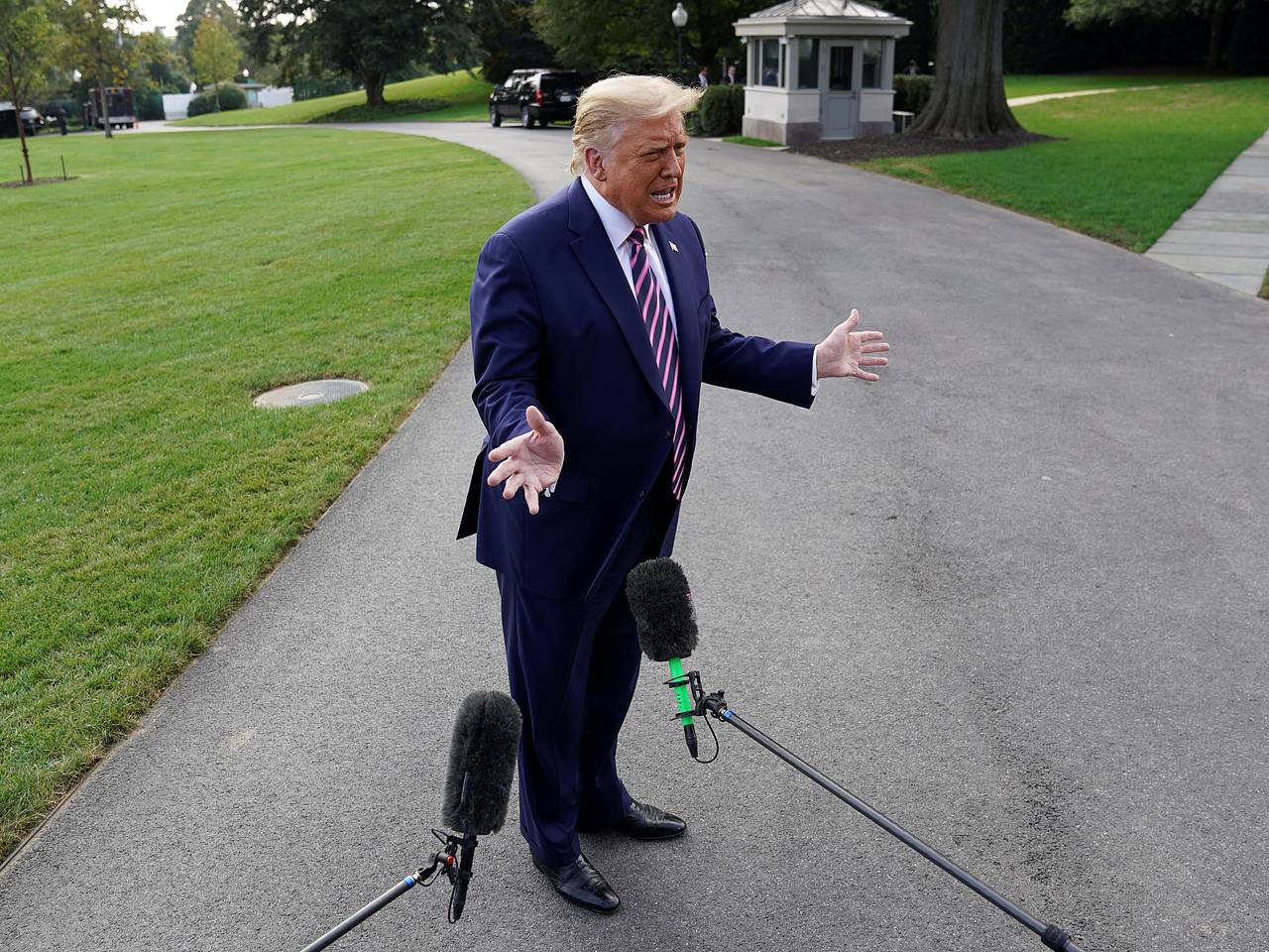 Трамп сделал заявление об обысках ФБР в доме своего бывшего советника0