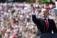 Президент Польши хочет признать флаг УПА нацистским символом и урезать льготы украинцам. При чем тут концерт Макса Коржа? 