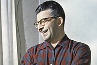 100 лет назад родился Аркадий Стругацкий. Какие тайны скрывала жизнь культового автора? 