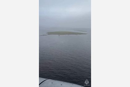 Появилось видео с поисков неделю дрейфующего на бочке по Охотскому морю россиянина