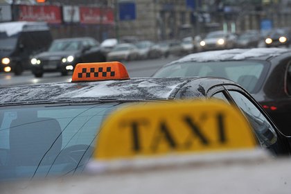 Москвич задержал мастурбировавшего на женщину во время поездки таксиста