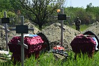 Российский регион потрясла трагедия: мать умерла на могиле бойца СВО, а вскоре умер и его брат. Он не дождался помощи врачей